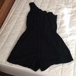 One shoulder jumper/shorts